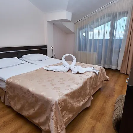 Apartmanhotel Holiday *